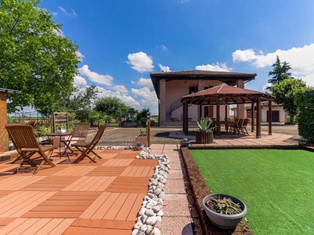 Villa Indipendente in vendita a Unione Terre di Pianura, Budrio