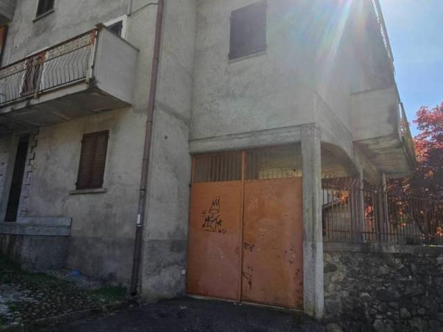 Villa Indipendente in vendita a Comunità Montana Valli del Verbano, Grantola