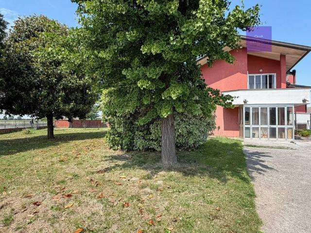 Villa Indipendente in vendita a Granze, Veneto