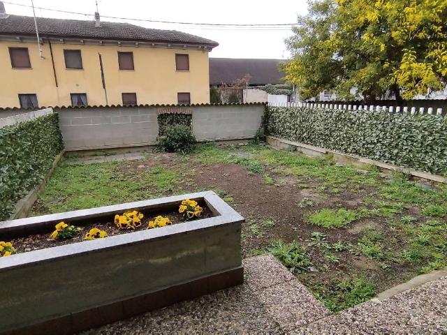 Villa Indipendente in vendita a Gravellona Lomellina, Pavia
