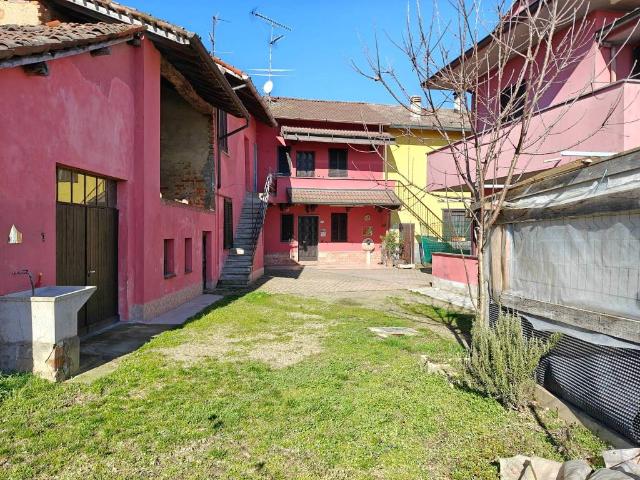 Villa Indipendente in vendita a Gravellona Lomellina, Lombardia