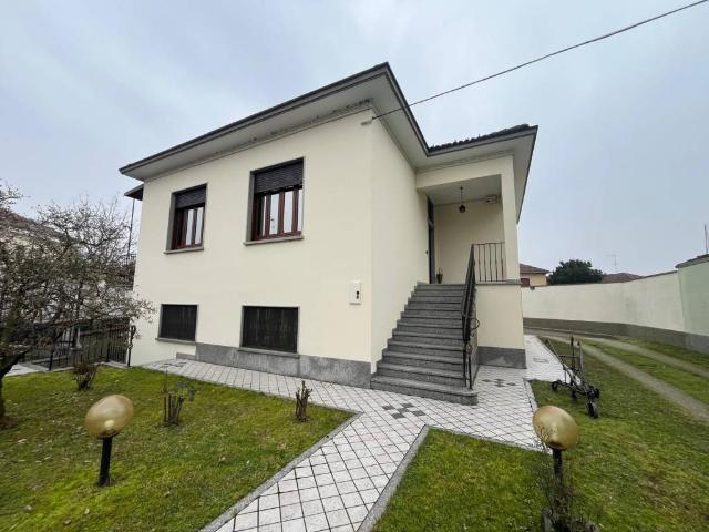 Villa Indipendente in vendita a Gravellona Lomellina, Lombardia