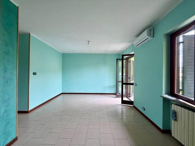 Villa Indipendente in vendita a Gravellona Lomellina, Pavia