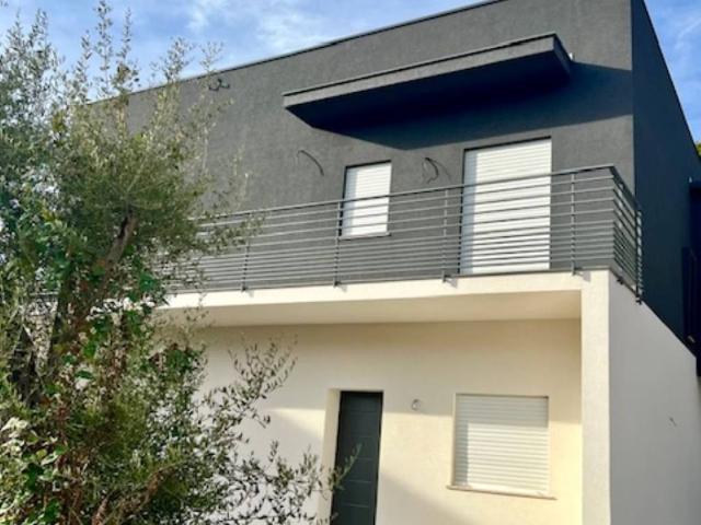 Villa Indipendente in vendita a San Paolo, Gravina Di Catania