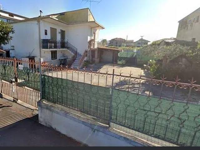 Villa Indipendente in vendita a Grazzanise, Caserta