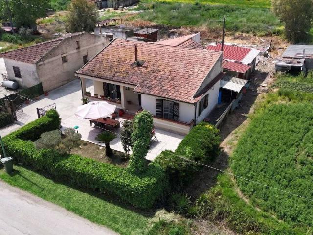 Villa Indipendente in vendita a Grazzanise, Caserta