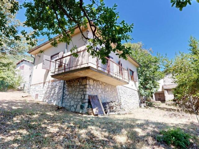 Villa Indipendente in vendita a Greccio, Lazio