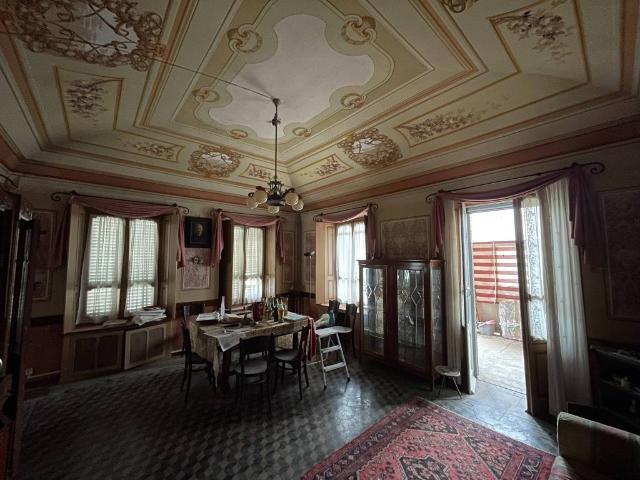 Villa Indipendente in vendita a Piemonte, Vercelli