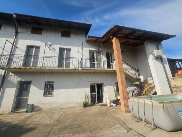 Villa Indipendente in vendita a Piemonte, Vercelli