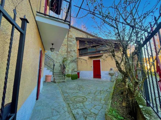 Villa Indipendente in vendita a Piemonte, Alessandria