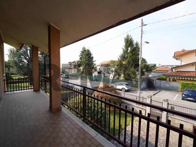 Villa Indipendente in vendita a Grezzago, Lombardia