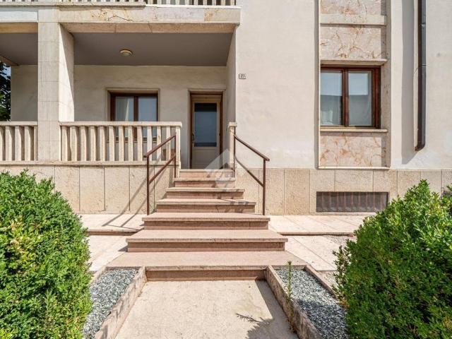 Villa Indipendente in vendita a Grezzana, Veneto