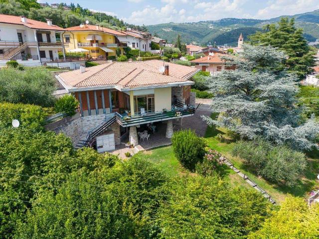 Villa Indipendente in vendita a Grezzana, Veneto