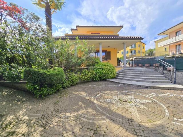Villa Indipendente in vendita a Piemonte, Novara