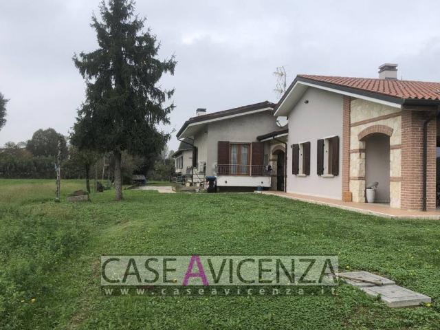 Villa Indipendente in vendita a Grisignano Di Zocco, Veneto