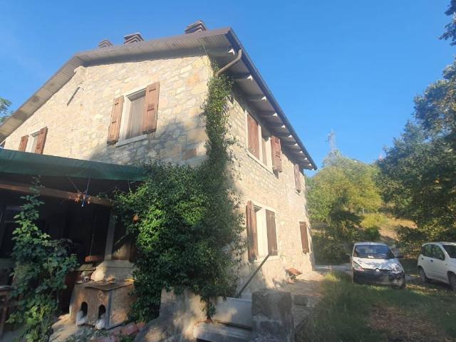 Villa Indipendente in vendita a Ponte, Grizzana Morandi