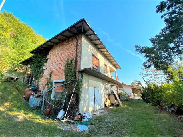Villa Indipendente in vendita a Unione dell'Appennino Bolognese, Grizzana Morandi