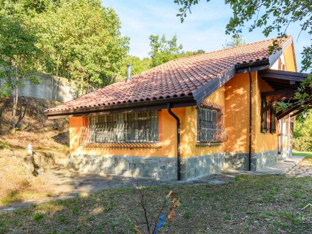 Villa Indipendente in vendita a Sasso, Grondona