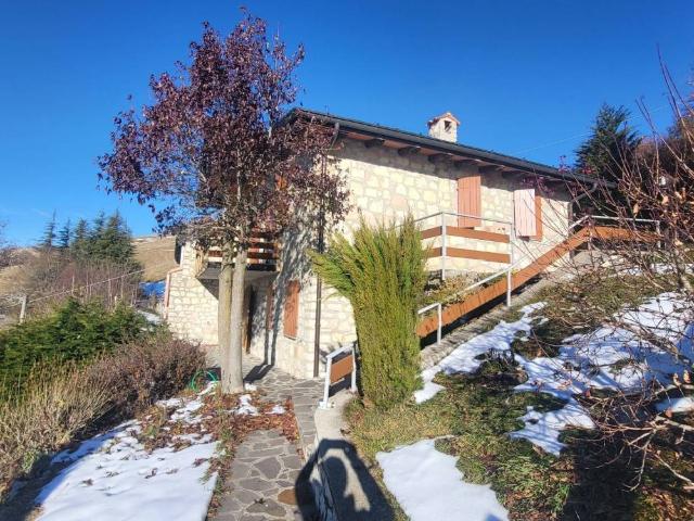 Villa Indipendente in vendita a San Fermo, Grone
