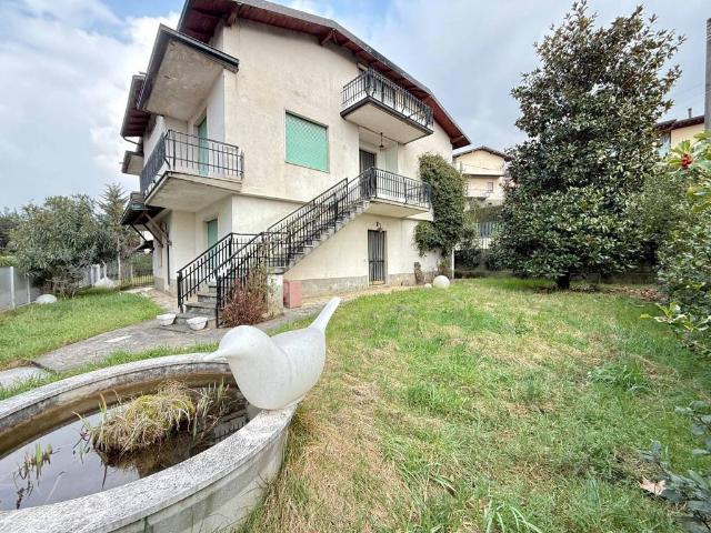 Villa Indipendente in vendita a Grone, Lombardia