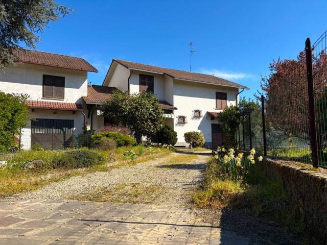 Villa Indipendente in vendita a Gropello Cairoli, Lombardia
