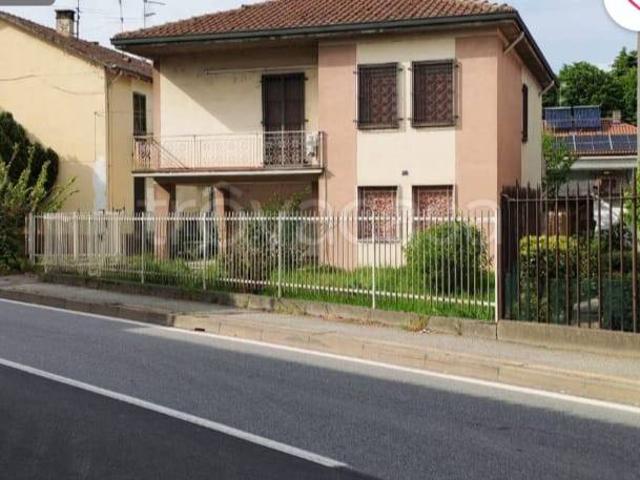 Villa Indipendente in vendita a Gropello Cairoli, Pavia