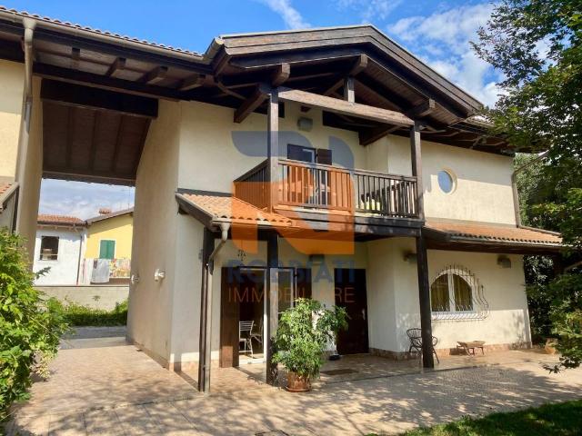 Villa Indipendente in vendita a Gropello Cairoli, Lombardia