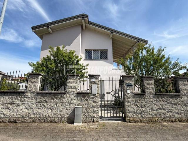 Villa Indipendente in vendita a Gropello Cairoli, Lombardia