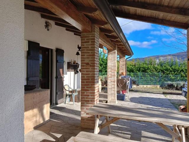 Villa Indipendente in vendita a Gropparello, Reggio Emilia