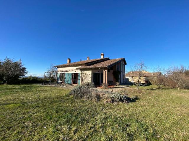 Villa Indipendente in vendita a Gropparello, Reggio Emilia