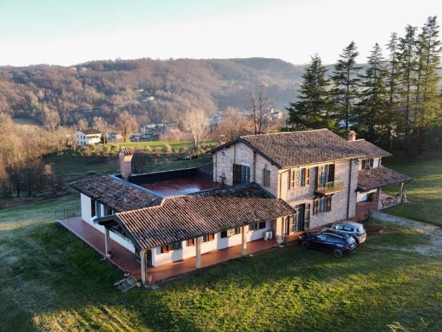 Villa Indipendente in vendita a Gropparello, Reggio Emilia