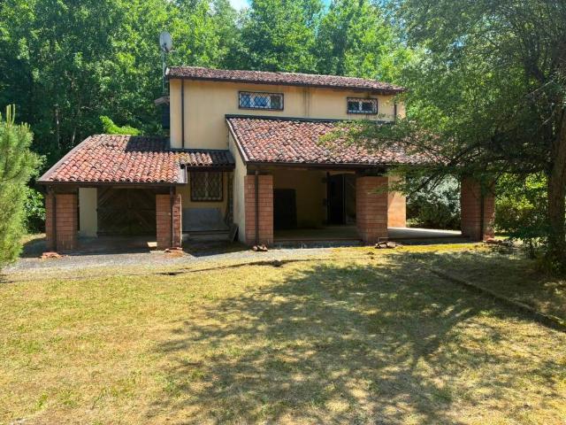 Villa Indipendente in vendita a Gropparello, Reggio Emilia