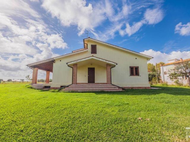 Villa Indipendente in vendita a Principina Terra, Monte Argentario