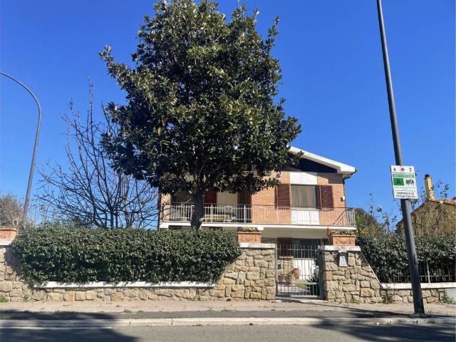 Villa Indipendente in vendita a Rispescia, Grosseto