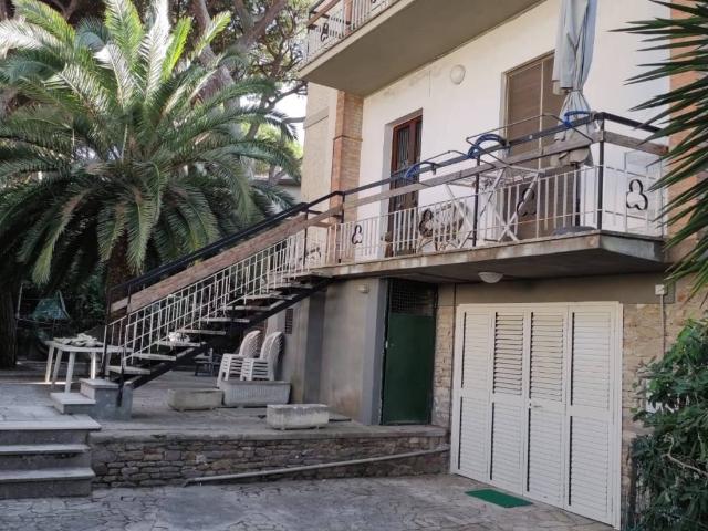 Villa Indipendente in vendita a Rosmarina, Monte Argentario