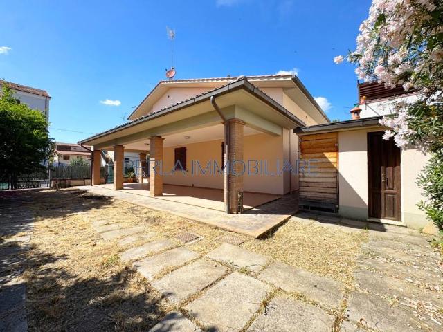 Villa Indipendente in vendita a Barbanella, Monte Argentario