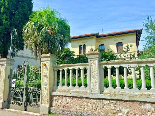 Villa Indipendente in vendita a Centro, Monte Argentario