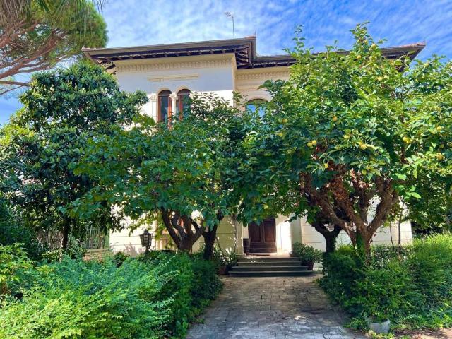Villa Indipendente in vendita a Centro, Monte Argentario