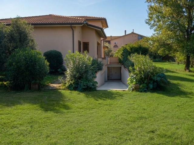 Villa Indipendente in vendita a Rugginosa, Monte Argentario