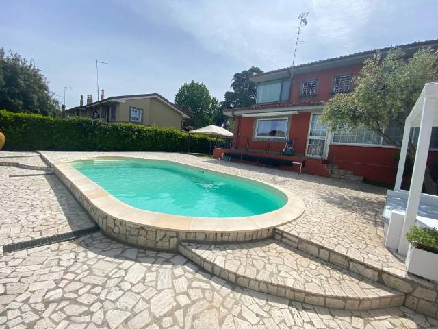 Villa Indipendente in vendita a Roma Capitale, Lazio