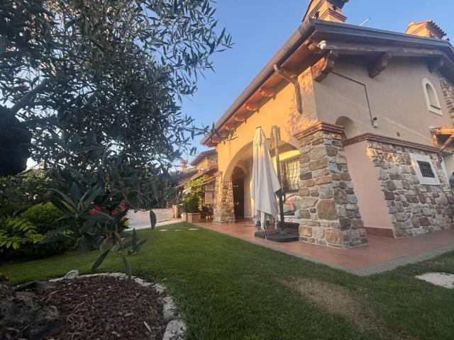 Villa Indipendente in vendita a Roma Capitale, Lazio