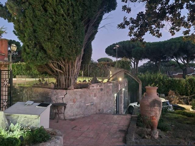 Villa Indipendente in vendita a Roma Capitale, Lazio