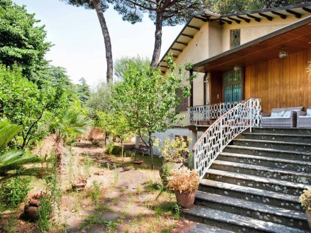 Villa Indipendente in vendita a Roma Capitale, Lazio