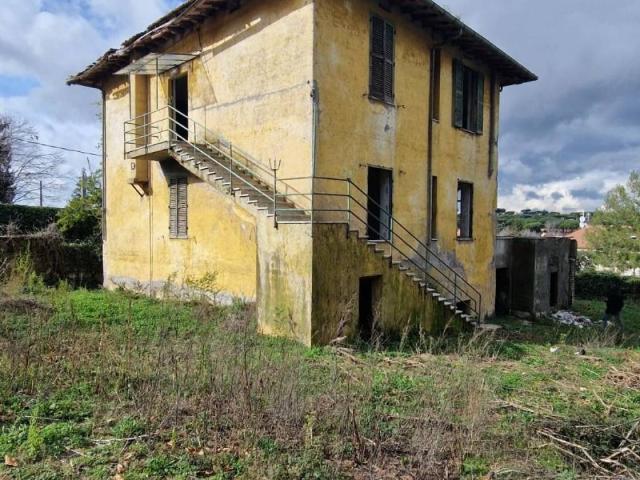 Villa Indipendente in vendita a Squarciarelli, Roma Capitale