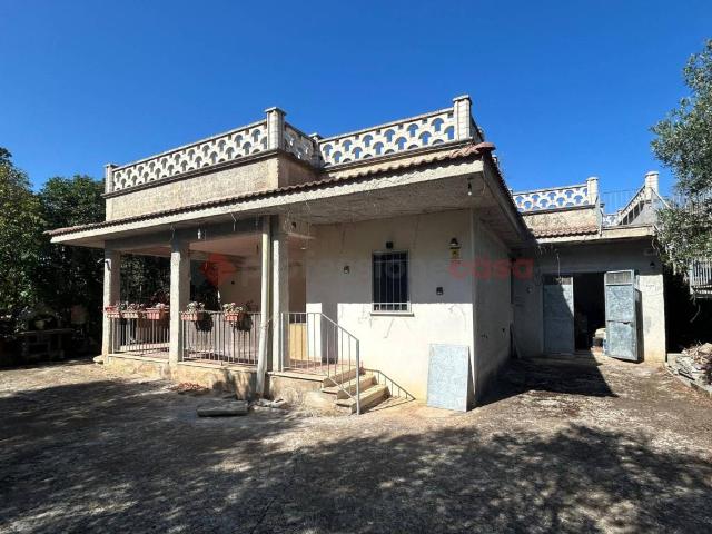 Villa Indipendente in vendita a Grottaglie, Taranto