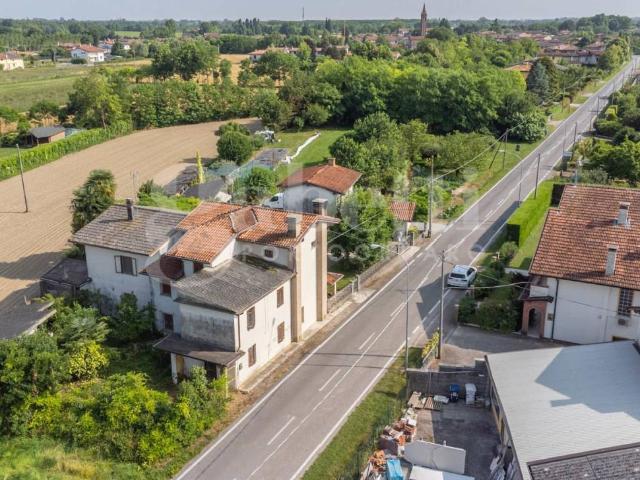 Villa Indipendente in vendita a Gruaro, Veneto