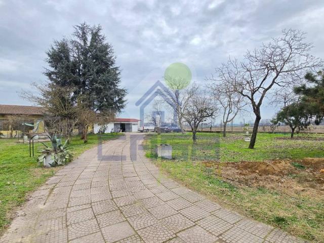 Villa Indipendente in vendita a Crotta D'adda, Lombardia