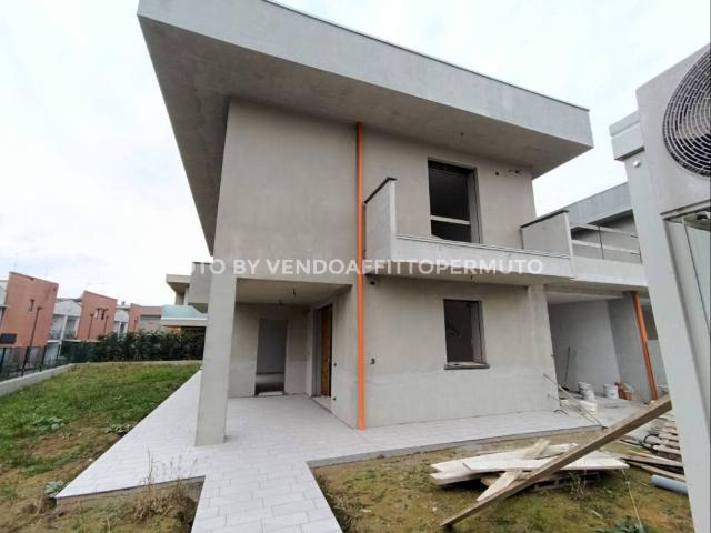 Villa Indipendente in vendita a Grumello Del Monte, Lombardia