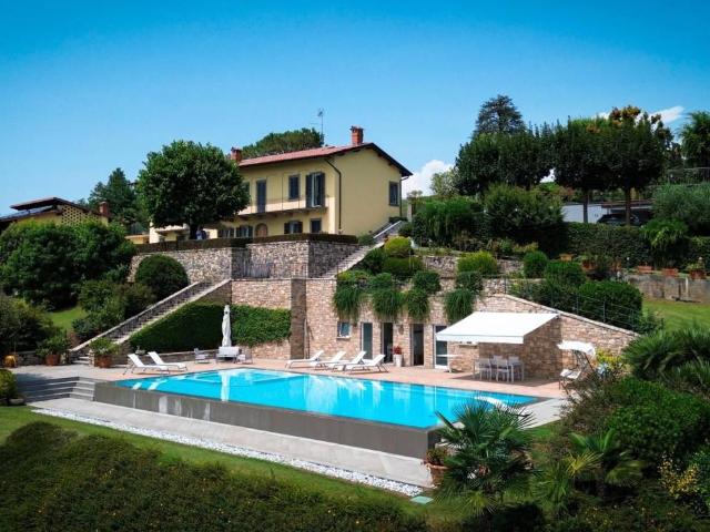 Villa Indipendente in vendita a Grumello Del Monte, Lombardia