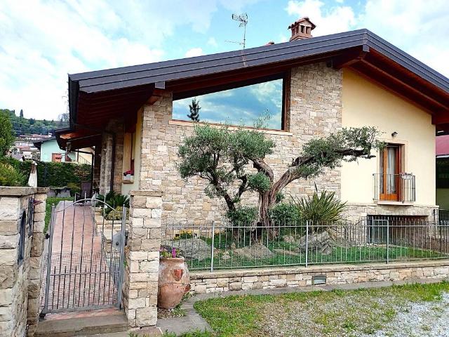 Villa Indipendente in vendita a Boldesico, Grumello Del Monte